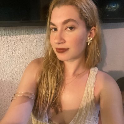 mariapaullaa_'s profile picture. 