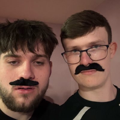 ronz_val's profile picture. @ronzsilly