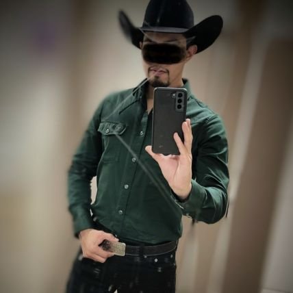 esefoovato's profile picture. 