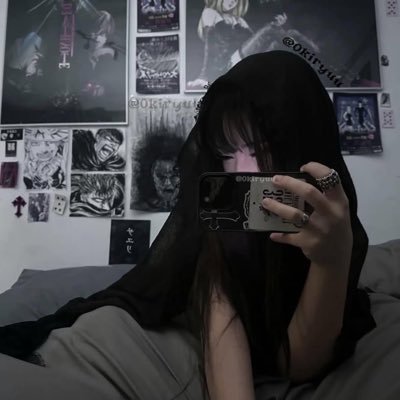 ambarrmoon's profile picture. i wanna eat ur soul