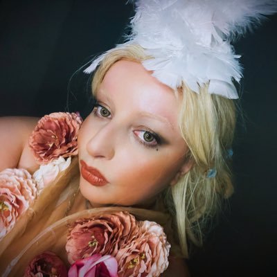 killergagabr's profile picture. Makeup and outfits inspired by @ladygaga since 2012. All handmade by myself 🪡✨ Brazilian little monster 🇧🇷 hausofkiller@gmail.com