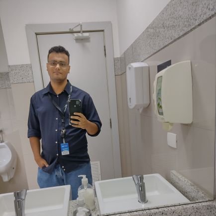 rntobss's profile picture. 