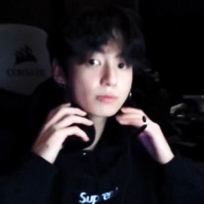 theozzao's profile picture. 