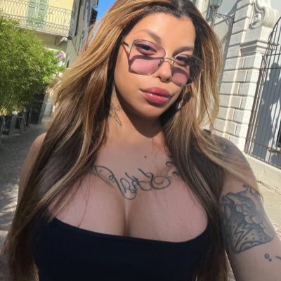 amilofa25's profile picture. the girl next door with an edge 😜