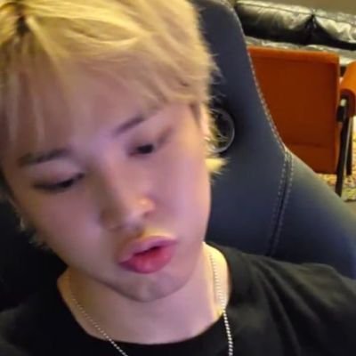 vminsoper's profile picture. i only use this acc to read aus ⠀            ⠀⠀⠀⠀           ⠀   
⠀   ⠀⠀   ⠀⠀⠀⠀⠀⠀ ⠀⠀