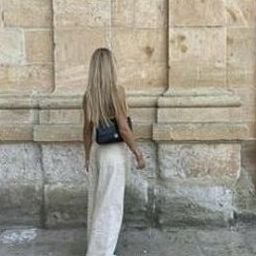 Ynouuter129139's profile picture. 