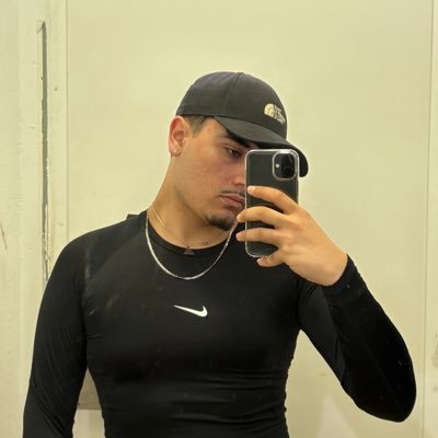 Jesus_dlfg's profile picture. 🌾🌾🌾 periodista en proceso, comento música y cositas varias 🌃 https://t.co/8zbUkBG0sf