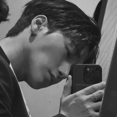 wanadusana's profile picture. (최산, 1998) \ BASKARAGI memiliki tiga peranti dalam memberantas kejahatan: cakram hitam, tebing berundak serta setitik harapan akan masa depan yang tentram.