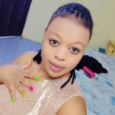 AvrilSharl32141's profile picture. 