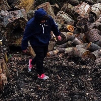 onsumshits's profile picture. 