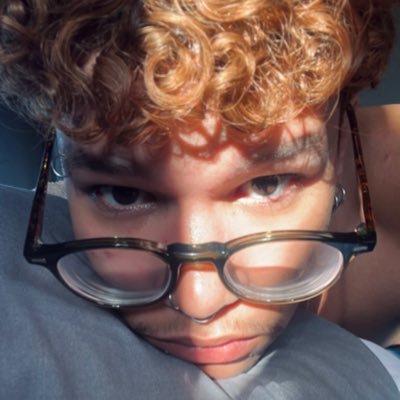 fkngnic's profile picture. ọmọ ejo ti o nrakò lori ilẹ jẹjẹ 🐍