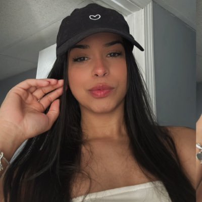 gabiavila_'s profile picture. 