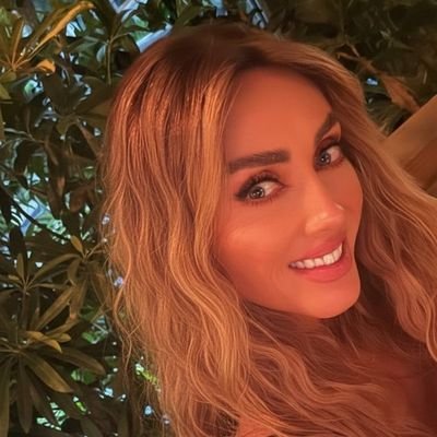 miacoluccisclub's profile picture. 