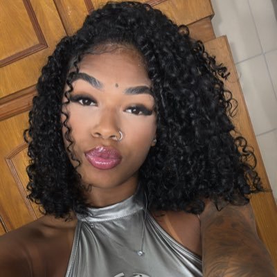 jenifernunes21's profile picture. 