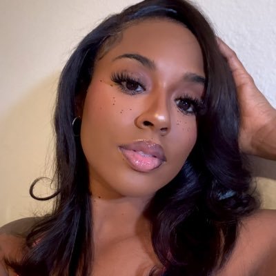 ShafaaKeiara's profile picture. B💞