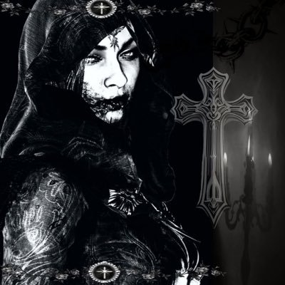 restlessgravez's profile picture. ⁺‧₊˚ ཐི⋆☥⋆ ཋྀ ˚₊‧⁺⋆༺𓆩☠︎︎𓆪༻⋆