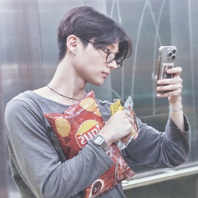 supernovamerah's profile picture. what do you even know?