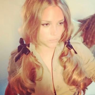 boneswasted's profile picture. edtwt only ♡ ana relapse ♡ becoming me again ♡