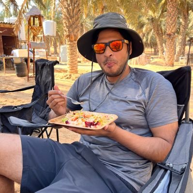 smbitw's profile picture. -Engineer -BasicInvestor -Curious like a cat -MotorcycleEnthusiast