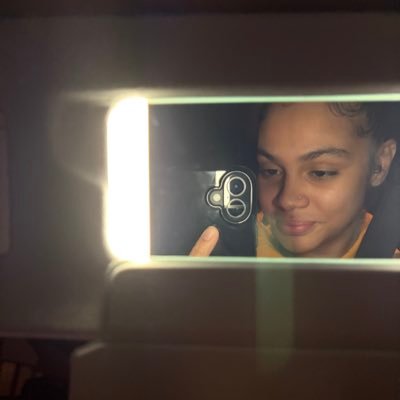 nellysavhbtl's profile picture. bleed purple!