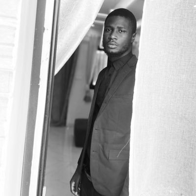 SouleyEmile's profile picture. Chelsea 💙 | OM ⚪ | Ici pour débattre foot et balancer des punchlines ⚽🔥#Thiago Silva, #Warriors de Golden State, #curry30