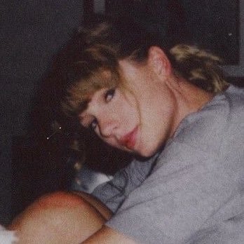 euqroserseu's profile picture. written 𝐛𝐲 𝐣𝐨𝐚̃𝐨 𝐯𝐢𝐭𝐨𝐫 𝐚𝐧𝐝 directed 𝐛𝐲 𝐩𝐞𝐝𝐫𝐨 𝐭𝐨́𝐟𝐚𝐧𝐢 ➶𓊝