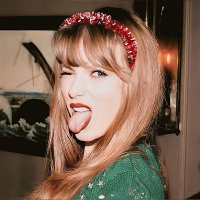 tay_opalite's profile picture. ⋆✴︎˚｡⋆ but now the sky is opalite ⋆✴︎˚⋆