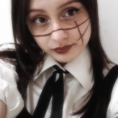 sunasfavslut's profile picture. escuchando mitski & tomando mate amargo con baekhyun