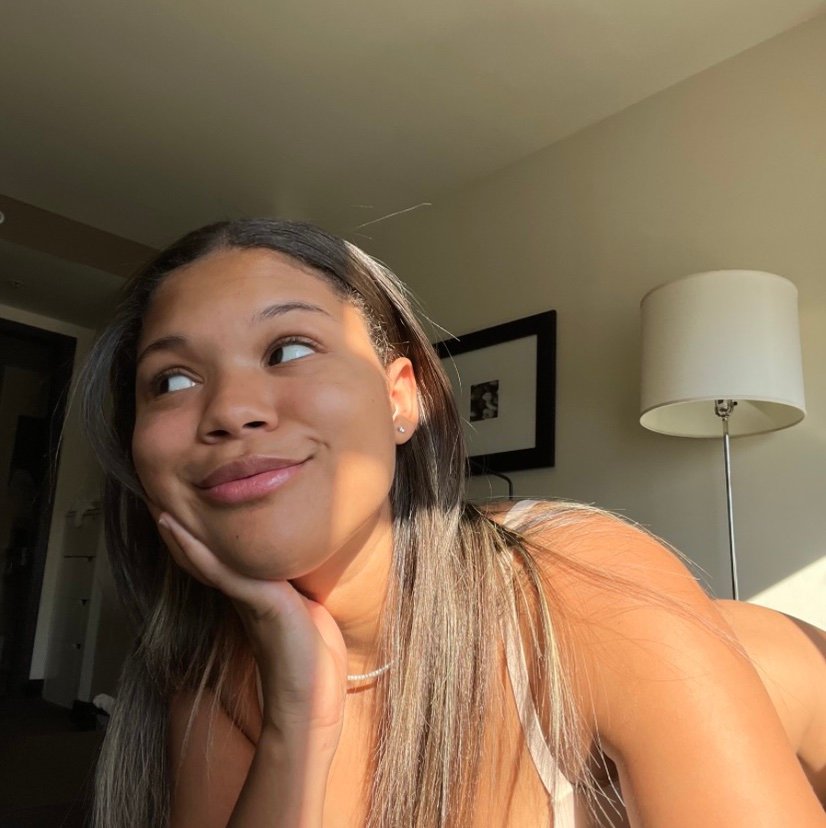 MichelleAnz2's profile picture. 