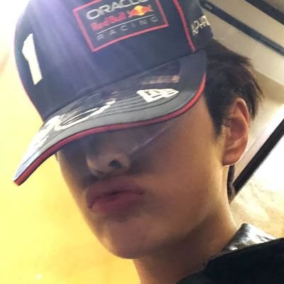 ke9nhno's profile picture. #nicholas #keonho #heeseung