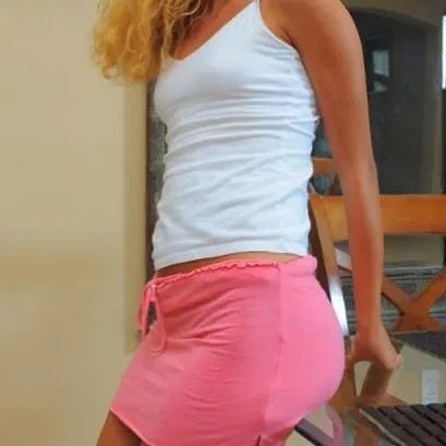 SusanSweettw's profile picture. 