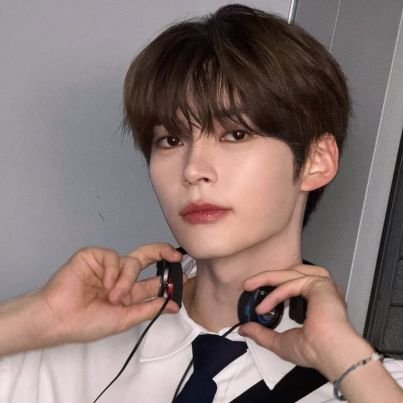 fairyjoong_'s profile picture. ⊹ ࣪ ˖ so let's go see the stars ⋆*·˚ ༘ #홍중 ˚*ੈ✧*̣̩⋆̩☽⋆゜