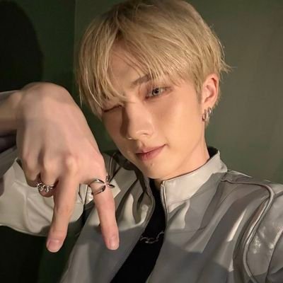 _sofflvsdino's profile picture. jiung y yo tomando mate cocido