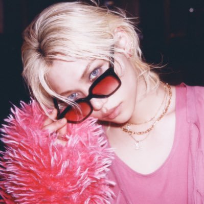 chanisetheral's profile picture. 𝐤𝐚𝐫𝐦𝐚 𝐭𝐫𝐚𝐜𝐤 𝟒 🎀