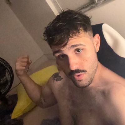 lasscavalcante's profile picture. en mi corazón hay luz, pero as veces titila