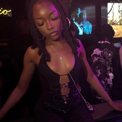 lovesharaye's profile picture. 23 | fl a&m univ alumna