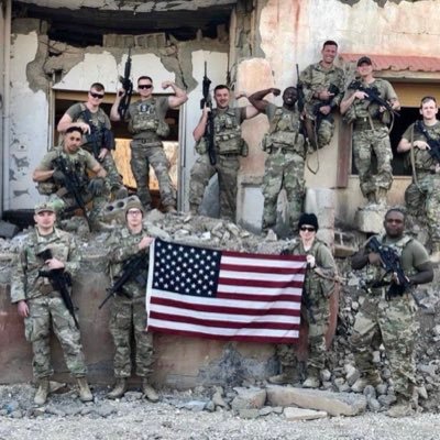 CrimsonNation16's profile picture. RIP Diend 💐🙏🏻 #Falcons 🏈 #Braves ⚾️ #Pacers🏀 #RollTide 🐘 #USARMY 🇺🇸