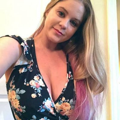 luara22309's profile picture. 