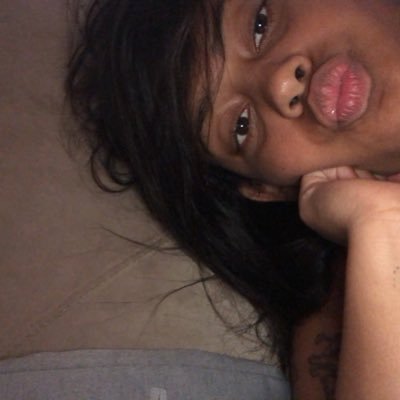 Silvamayara_07's profile picture. 19/10🥺🖤🥀