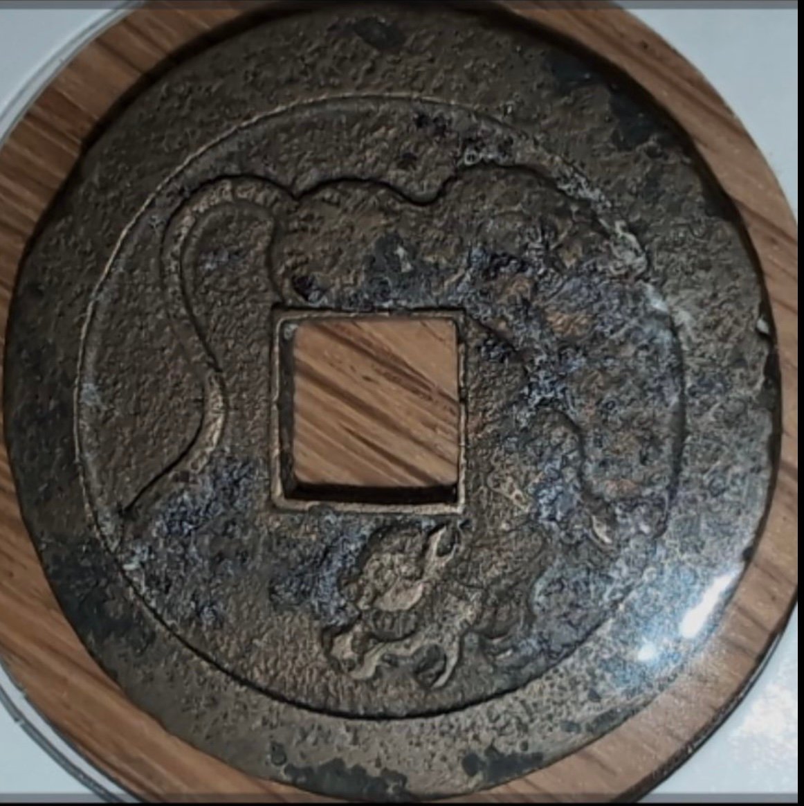 suzurigingan14's profile picture. 2025年4月くらいから古銭の収集を始めた者で、地方貨幣や近代銀貨が好きです。まだまだ知識は浅いですがよろしくお願いします。