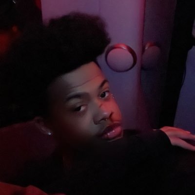 karruechis's profile picture. 22 ⋄ mdni