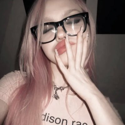 bigfarter777's profile picture. cay is the maknae.
@finnsigilfries