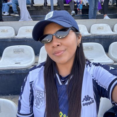 itsnotcams's profile picture. Lo que escribo por acá no influye ni afecta (espero) en mi vida profesional. Sanmarquina de corazón, aliancista hasta la muerte 💙🤍