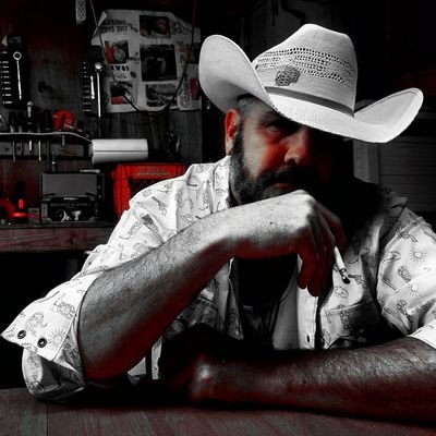 COWBOYxx77's profile picture. Endangered species.
Proud American. Just trying to get by in the new world.