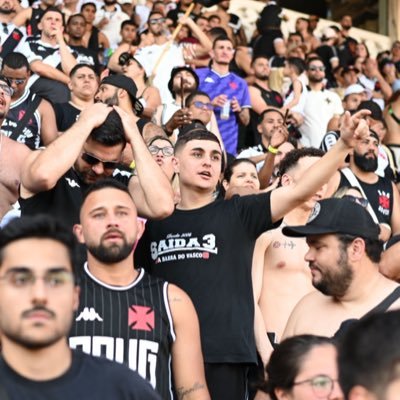 lucascrvg77's profile picture. É a droga que eu peço a deus que nunca me falte! @VascodaGama ✠/ @gdavg_ / @lfc /@okcthunder / @maduhnepo 07/05 👫🏼❤️