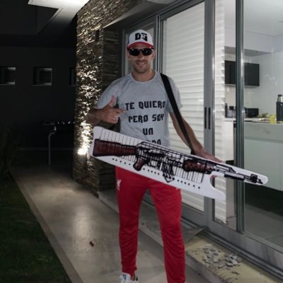 FabriNewells7's profile picture. Antisina