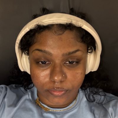 untraceablenya's profile picture. mildly mischievous