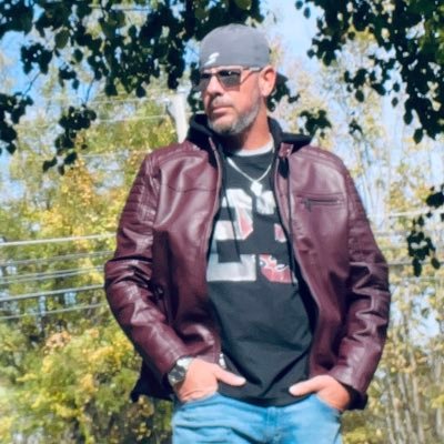 triadscott's profile picture. 