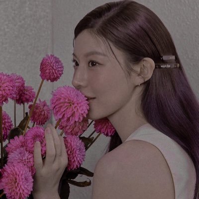 fondlycare's profile picture. 