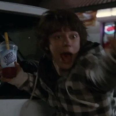 sk8rboijjk's profile picture. Do you think he's compensating for something?